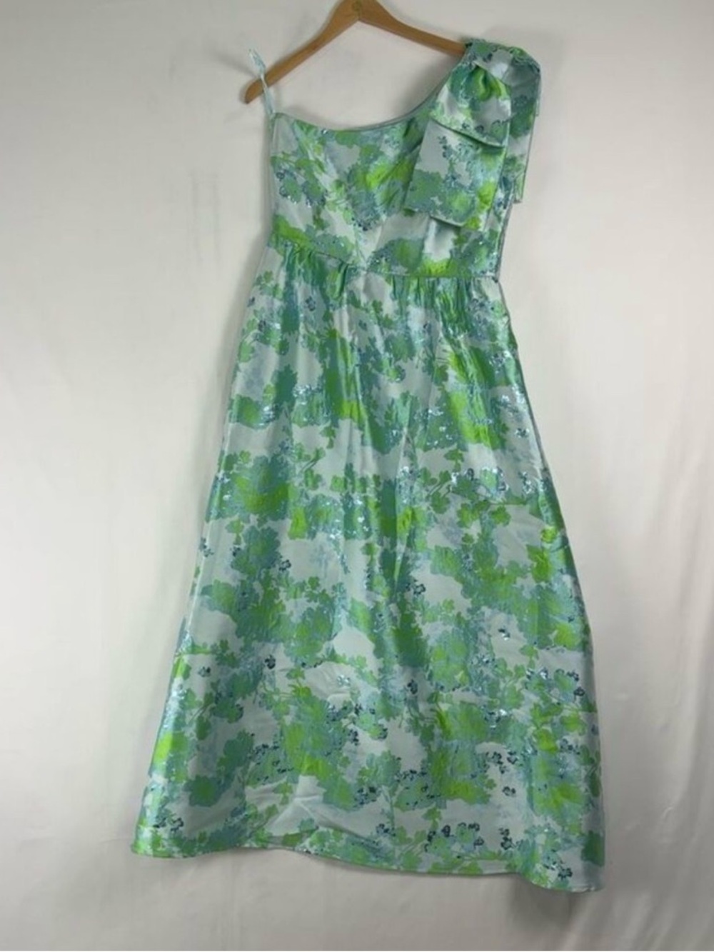 Abbey Glass Caroline Gown in Green - Large - Picture 5 of 7